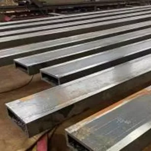 Derékszögű négyzetcső